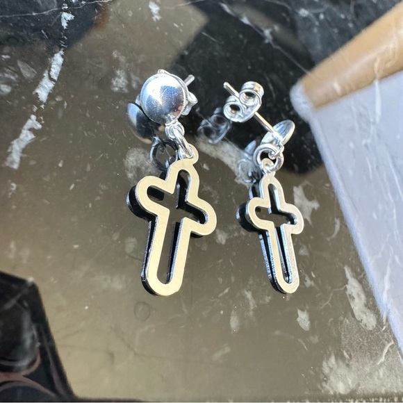 CROSS SILVER Minimalist Stud GIFT Earrings With Gift Bag - Picture 4 of 5